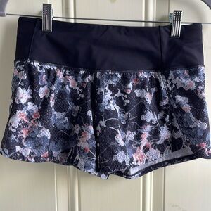 Lululemon Runtime Short II 4” black/multi